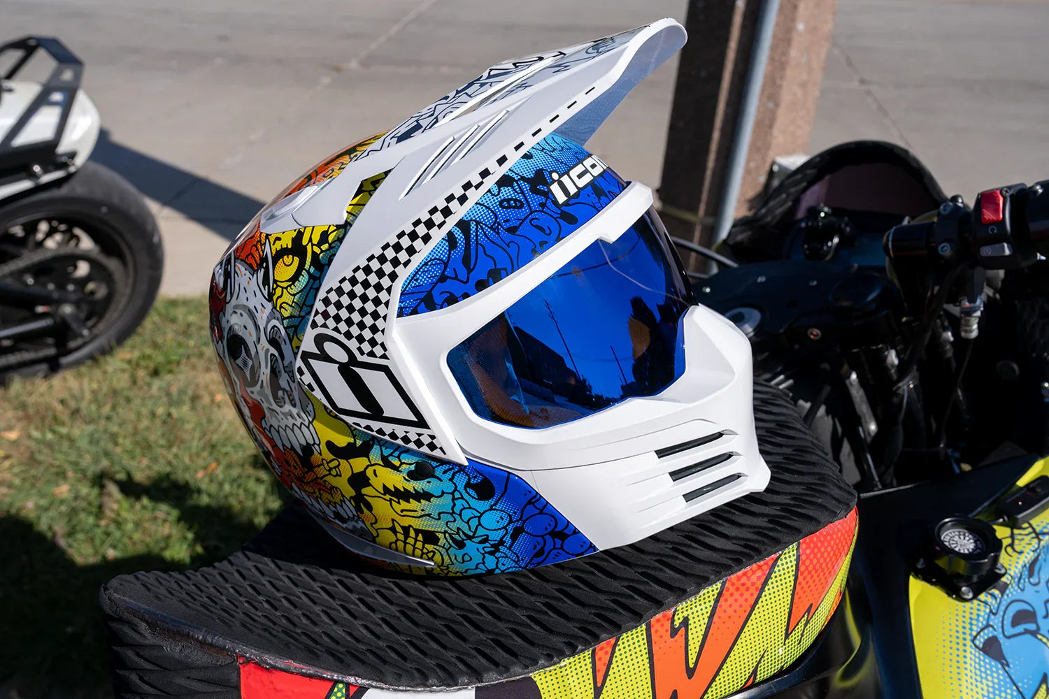 ICON Elsinore- Doodle 3 Helmet