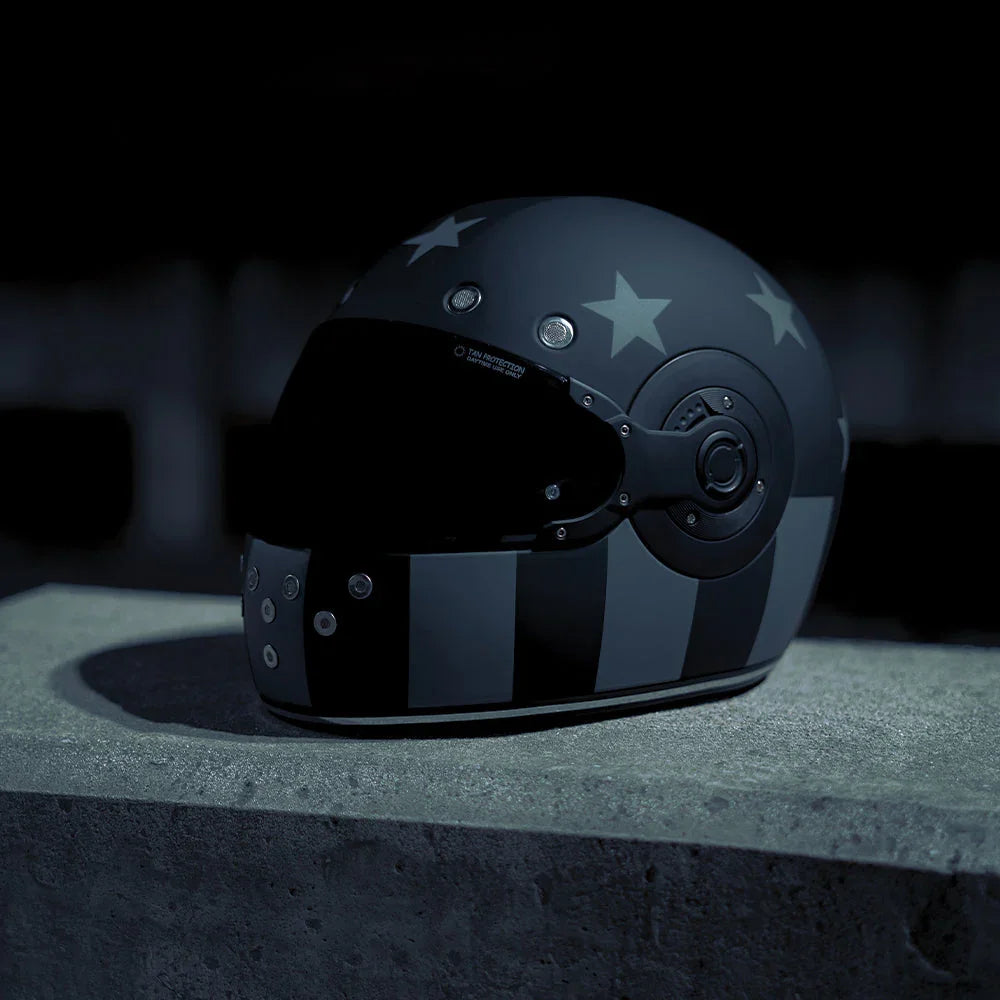 Daytona Helmets DOT Daytona Retro Full Face Motorcycle Helmet: Vintage Style for Men, Women, & Youth - W/ Captain America Stealth